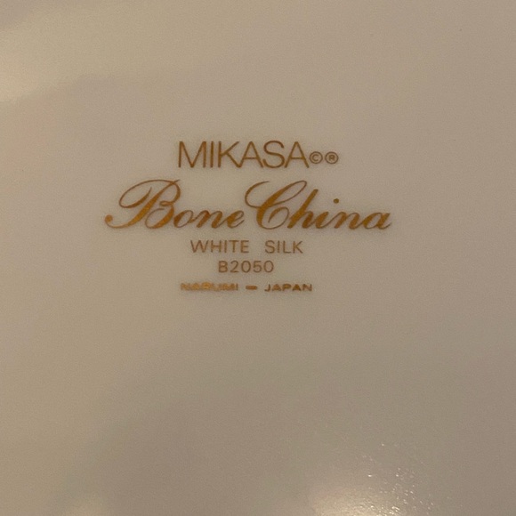 Mikasa Bone China Cake Plate and Server - Picture 5 of 10